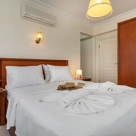 Rent Your Own Luxury With 4 Bedrooms Mugla 1005 *
