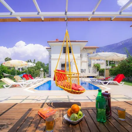 Rent Your Own Luxury With 4 Bedrooms Mugla 1005 빌라 올루데니스