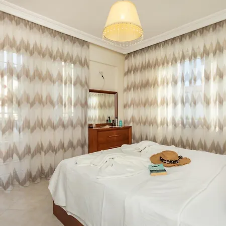 Rent Your Own Luxury With 4 Bedrooms Mugla 1005 빌라 올루데니스
