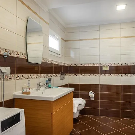 Rent Your Own Luxury With 4 Bedrooms Mugla 1005 *